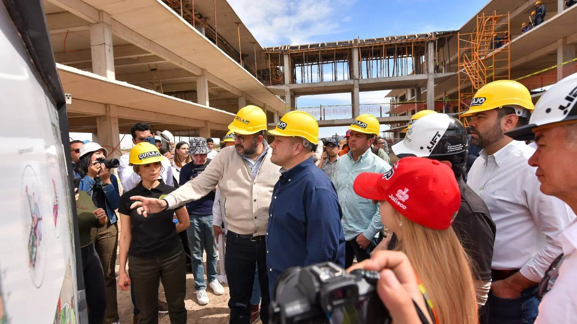 Centro Univeristario en el Cerro del Cuatro tiene avance del 85 por ciento